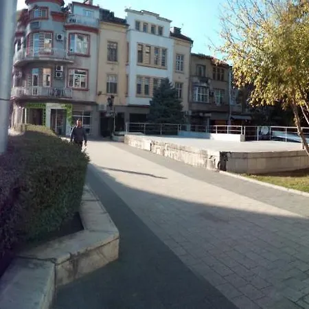 Elit